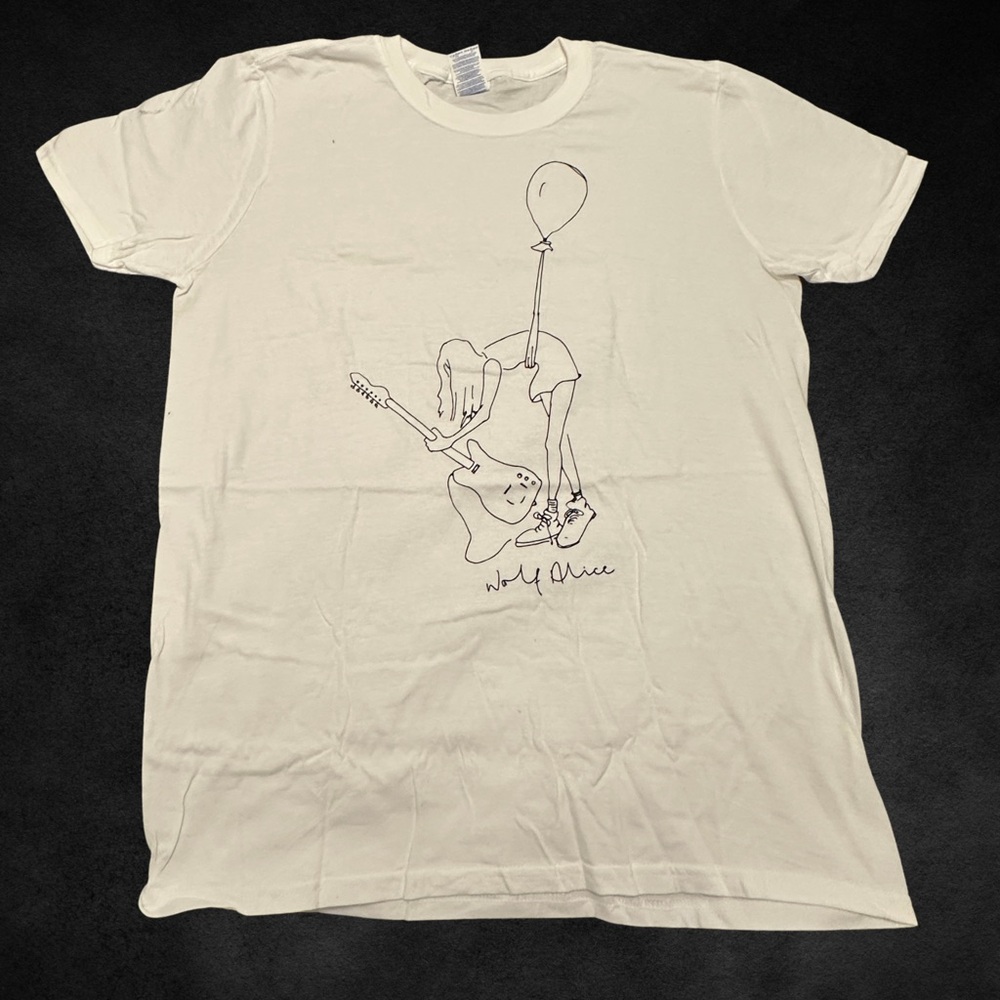 Wolf Alice Balloon Girl band t-shirt NWOT